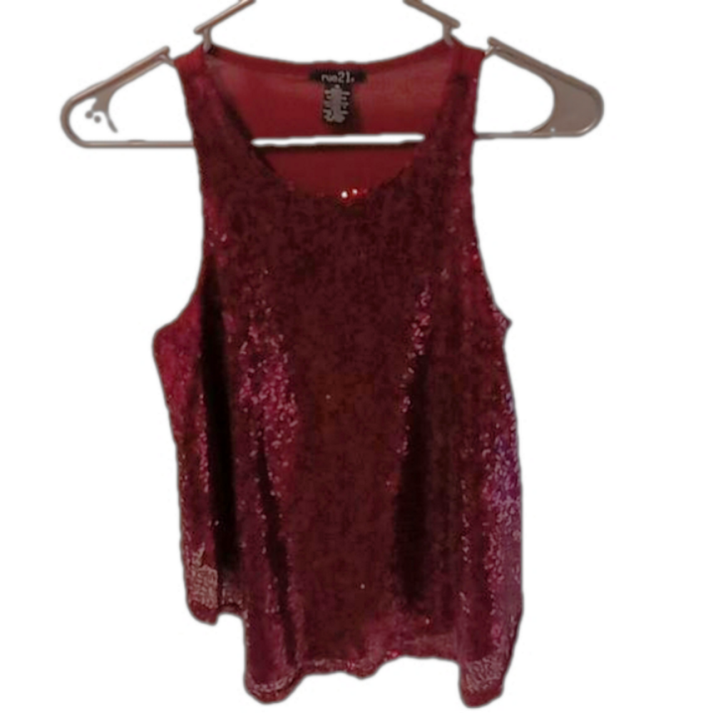 (271)   Rue21 burgundy sleeveless Sequins top